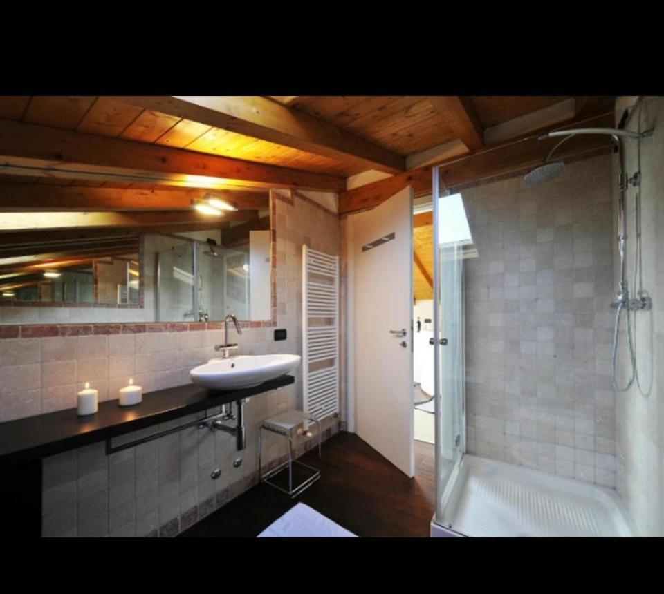 La Bella Ossuccio Villa Luaran gambar